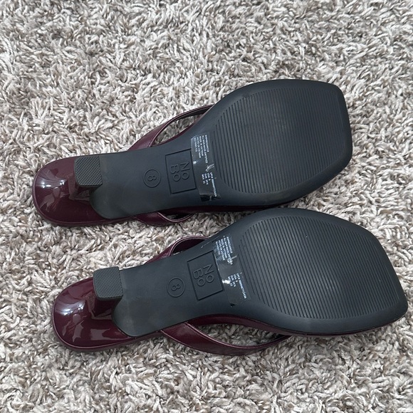 No Boundaries Kitten Heel Thong Sandals, Women’s Size 8 Burgundy - Picture 4 of 5